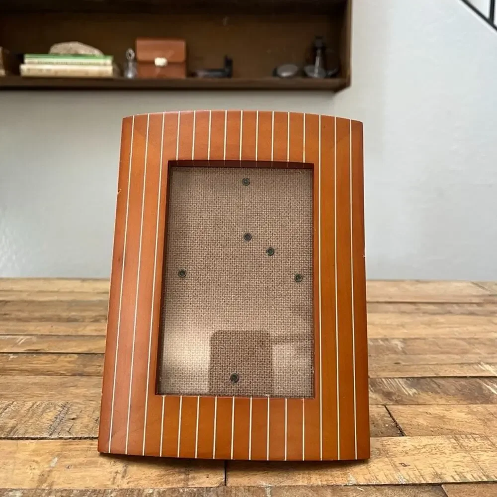 Striped Wooden Picture Frame 3.5 x 5 in Warm Amber Finish Hung or Free Standing